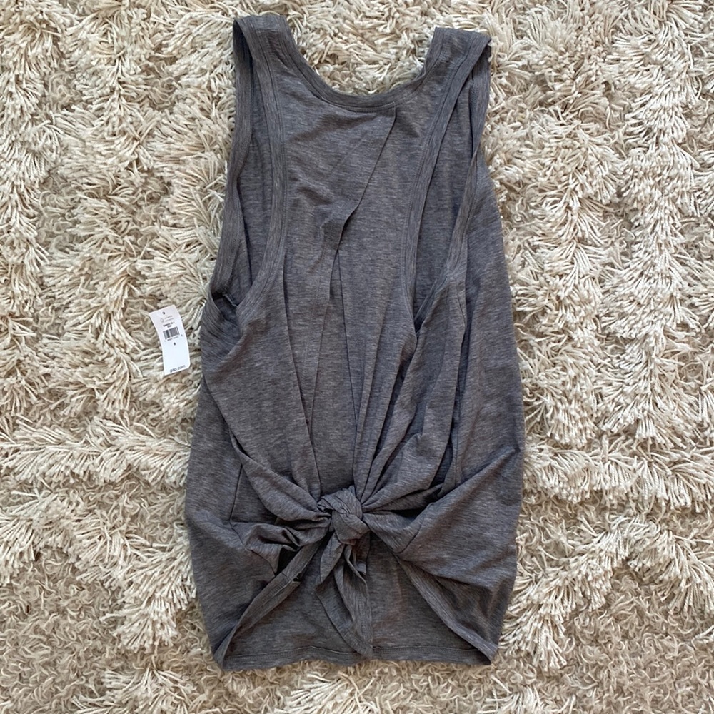 NWT GapFit Tie Back Muscle Tank Top, Size Small